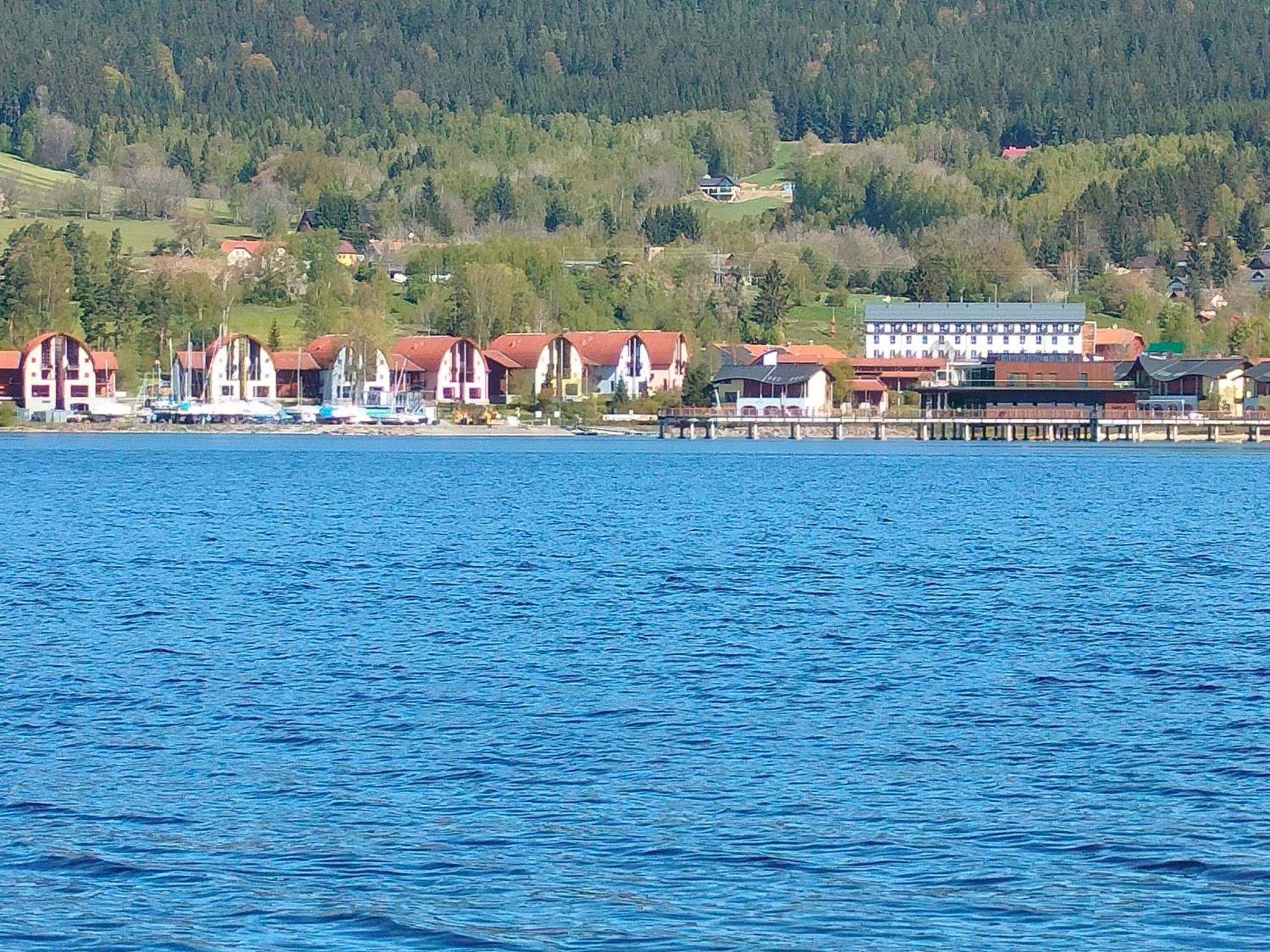 Apartman Aja - Lipno Nad Vltavou Buitenkant foto